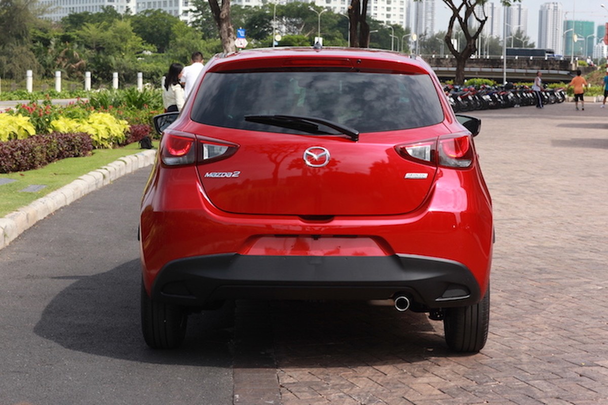Can canh Mazda 2 “xe chat, gia mem” moi tai Viet Nam-Hinh-3